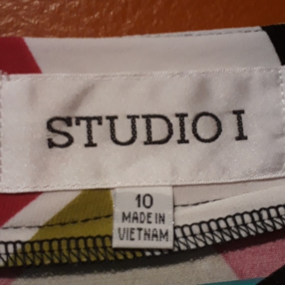 Geometric Pattern Dress - Picture 3 of 3